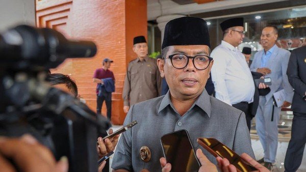 Gubernur Banten: Baru 91 Siswa Sekolah Rakyat Terima Laptop Bantuan