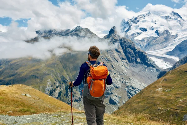 Panduan Keselamatan Saat Mendaki Gunung yang Wajib Diketahui Pendaki