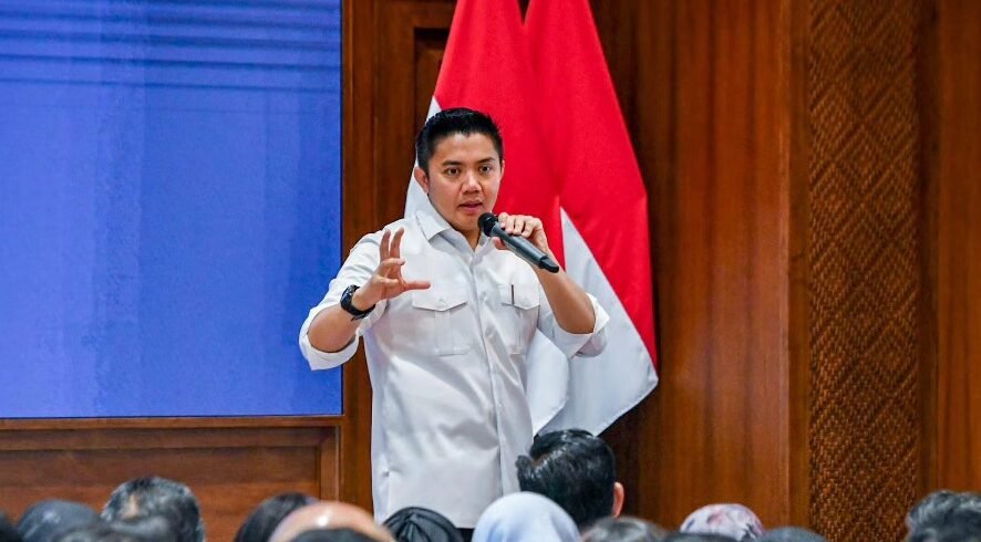 Penanganan Bencana Sumatera, Seskab Pastikan Sumber Daya Dikerahkan Secara Maksimal