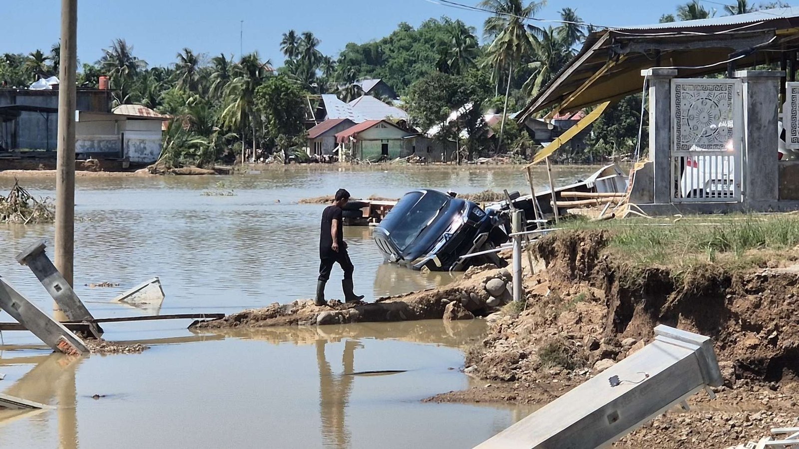 Korban Bencana Aceh Tembus 326 Jiwa, 167 Orang Masih Hilang