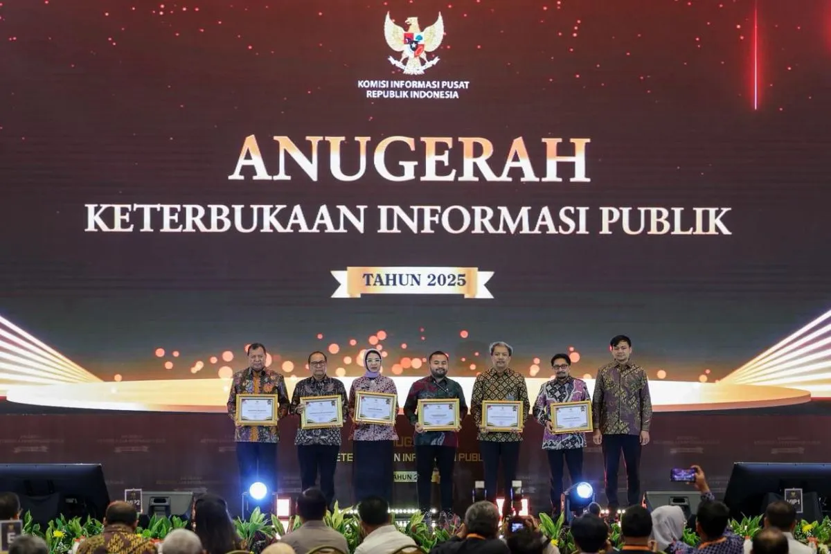 Kemenkop dan KemenUMKM Dinobatkan sebagai Badan Publik Informatif di KIP 2025