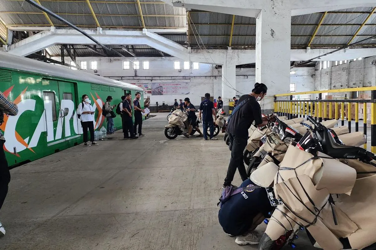 Kemenhub: Layanan Angkutan Motor Gratis dengan KA Resmi Diperpanjang hingga 5 Januari
