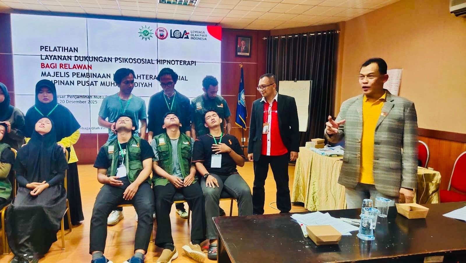 IHC Bekali Relawan Muhammadiyah ke Sumatra dengan Hipnoterapi
