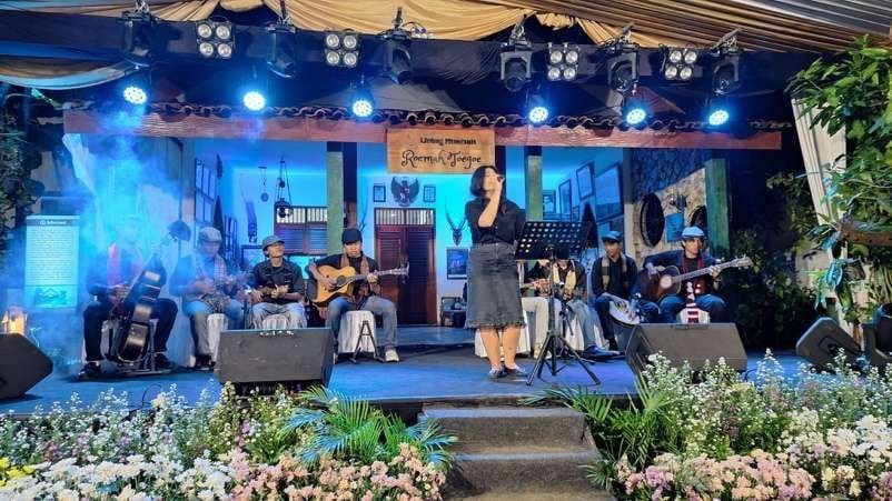 Potret Kehangatan Natal di Kampung Tugu: Jaga Tradisi Leluhur di Tengah Modernitas Jakarta