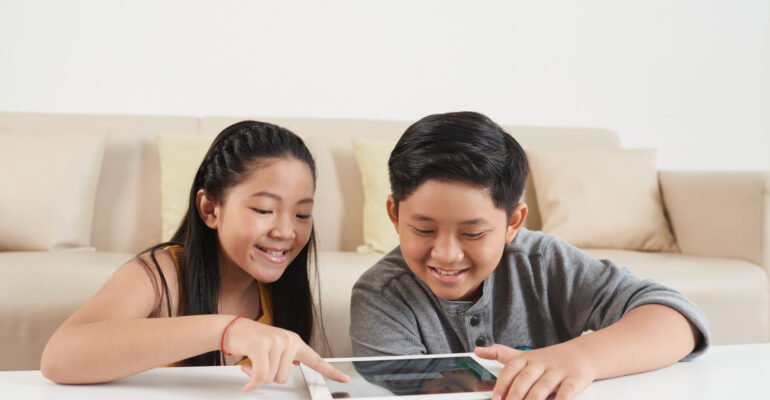 Interaksi Siswa Tergerus Gawai, Wamendikdasmen Ingatkan Dampak Lingkungan Sekolah