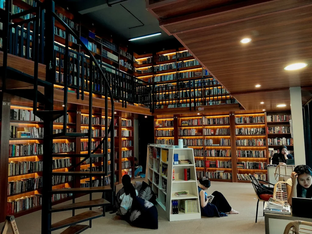 6 Toko Buku di Yogyakarta yang Unik, Estetik, dan Wajib Dikunjungi