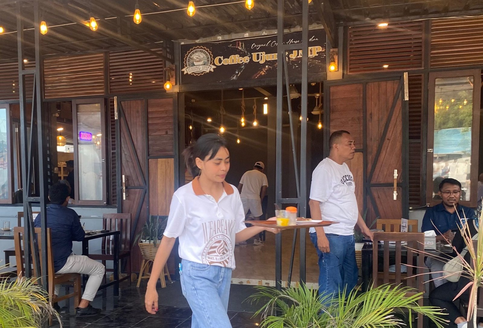 Ujung JMP Ambon Jadi Destinasi Kuliner dengan Citarasa Maluku