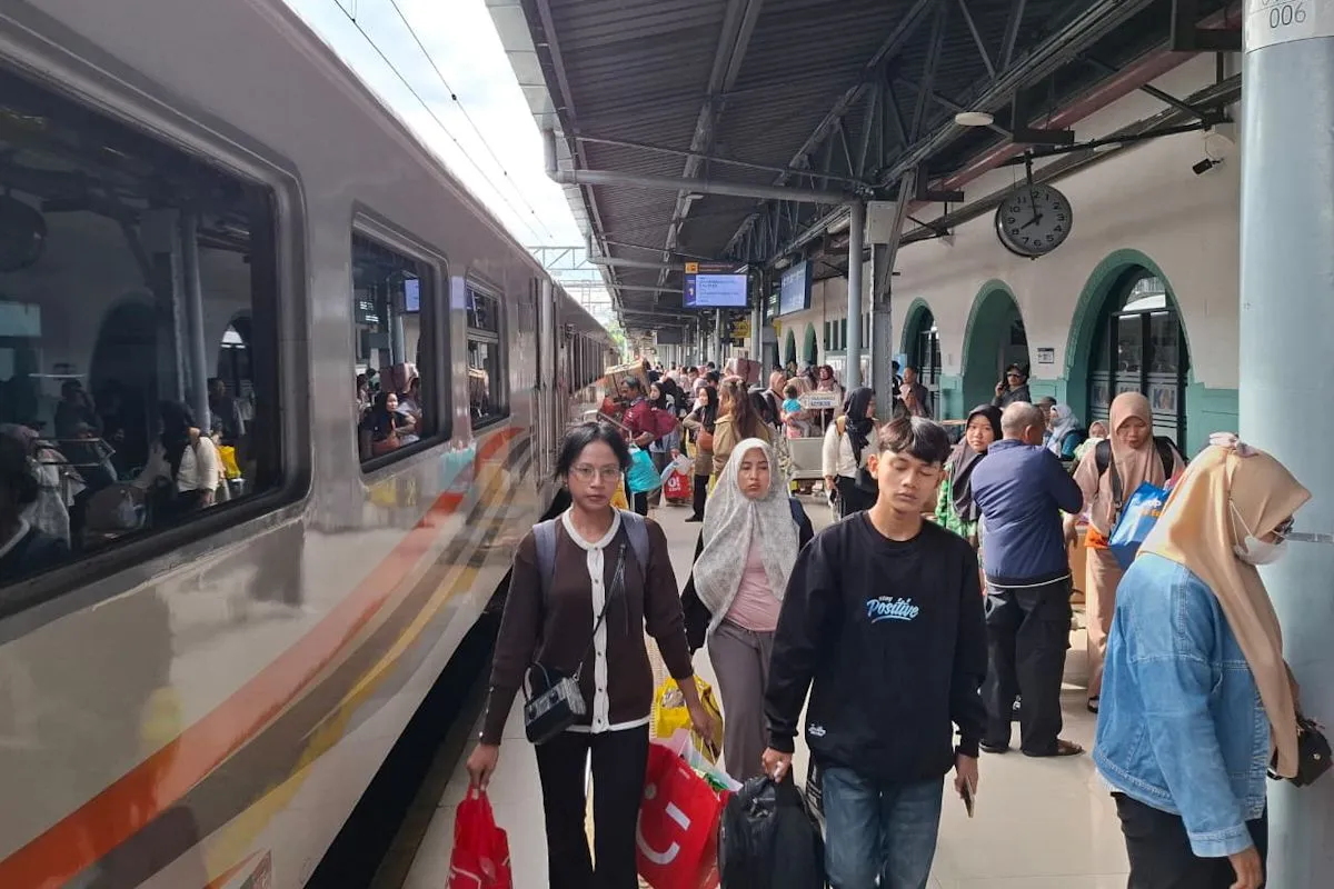 Tembus 184 Ribu Penumpang, KAI Catat Lonjakan Pelanggan di Hari Pertama Libur Isra Mikraj