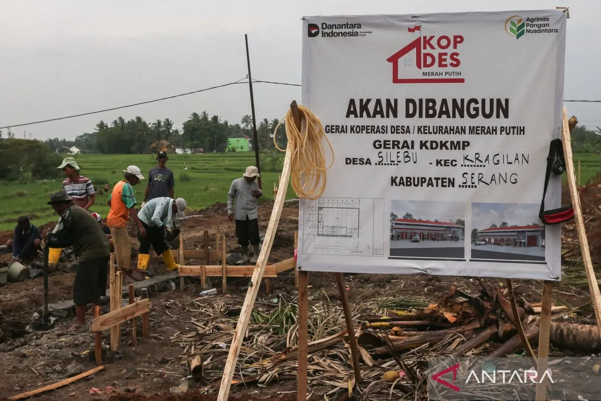 Bangun Ekonomi dari Desa, Menkop Andalkan Kopdes Merah Putih Serap Tenaga Kerja