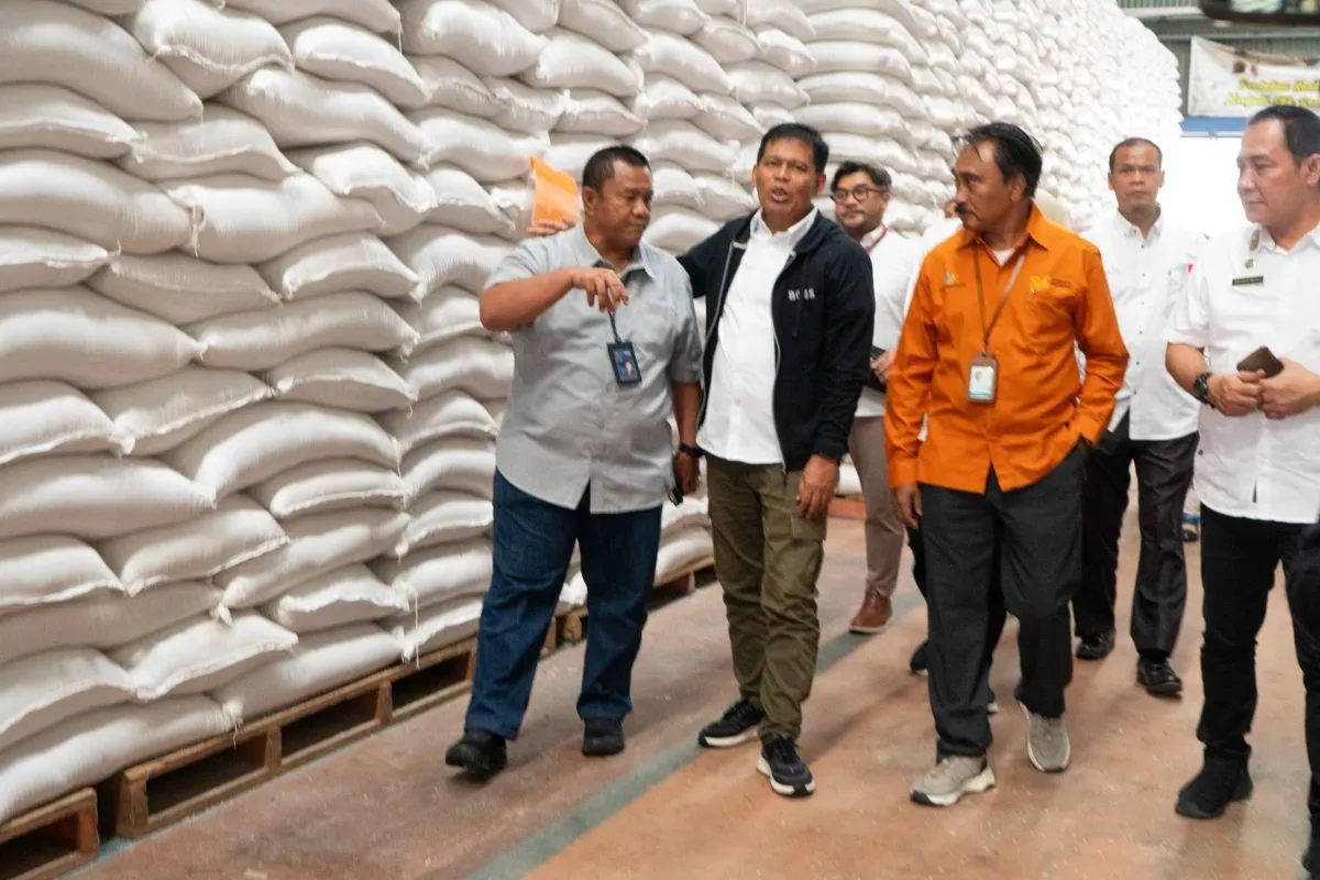 Jaga Stabilitas Pangan, Bulog NTB Siap Amankan 240.660 Ton Beras di 2026