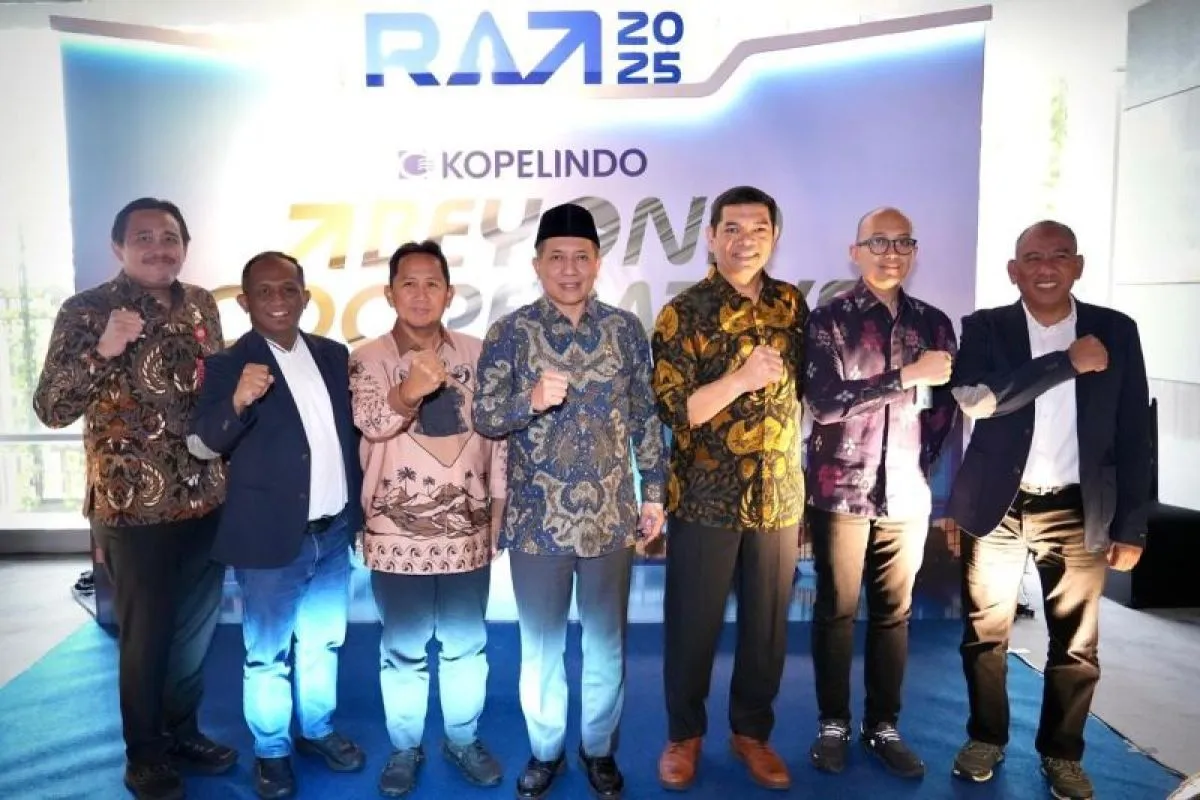 Perkuat Ekonomi Desa, Menkop Harapkan Koperasi Besar Jadi Kakak Asuh KDKMP