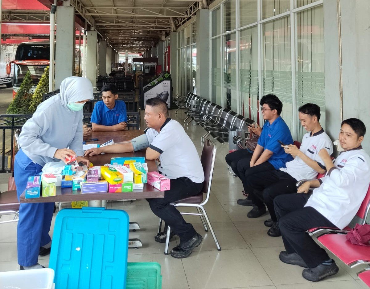 Jamin Keselamatan Mudik 2026, Jasa Raharja Purwakarta & RS Hamori Gelar Layanan Kesehatan Gratis di Rest Area Rosalia Indah Subang