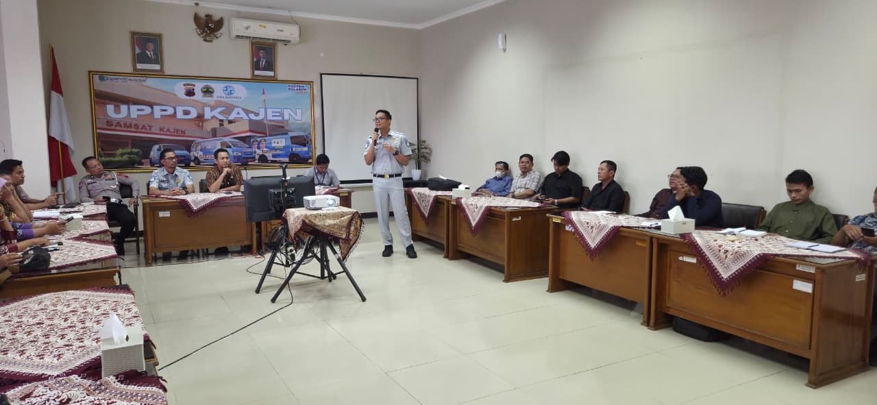 Tim Pembina Samsat Kabupaten Pekalongan Optimalkan Pembayaran Pajak Kendaraan Bermotor melalui Samsat Budiman