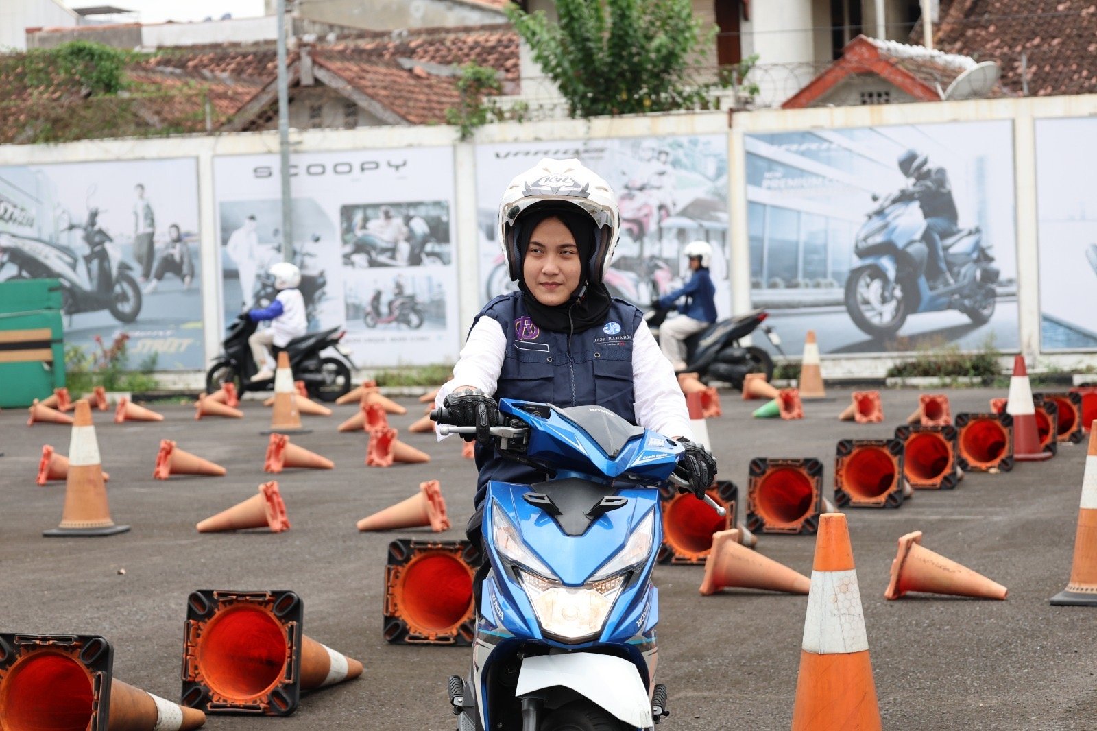 Tekan Angka Kecelakaan, Jasa Raharja Edukasi Warga DELILA Lewat Program Safety Riding