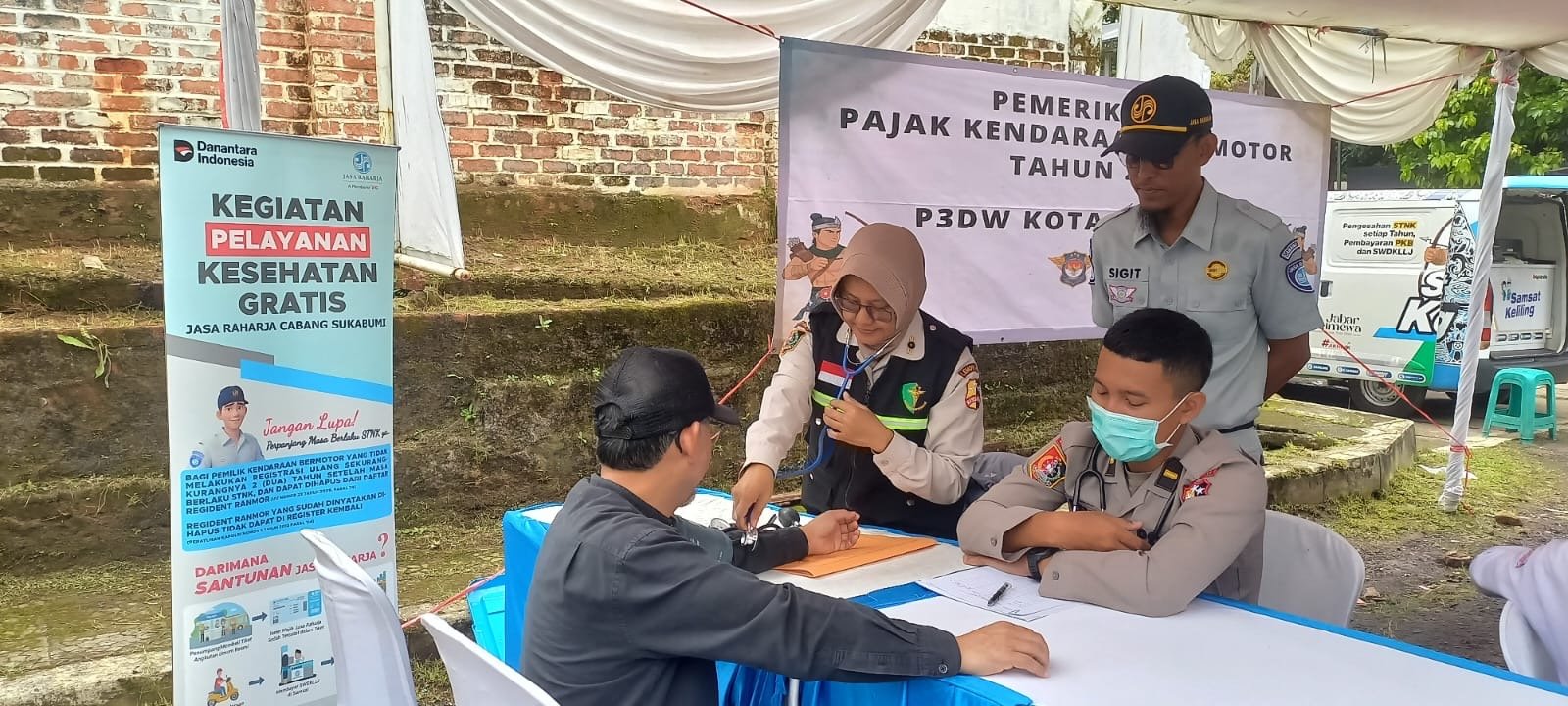 Sinergi Pelayanan dan Kepatuhan Pajak Kendaraan Bermotor: Jasa Raharja Sukabumi Gelar Pemeriksaan Kesehatan Gratis MUKL Bersamaan dengan Operasi Pemeriksaan Pajak Kendaraan Bermotor