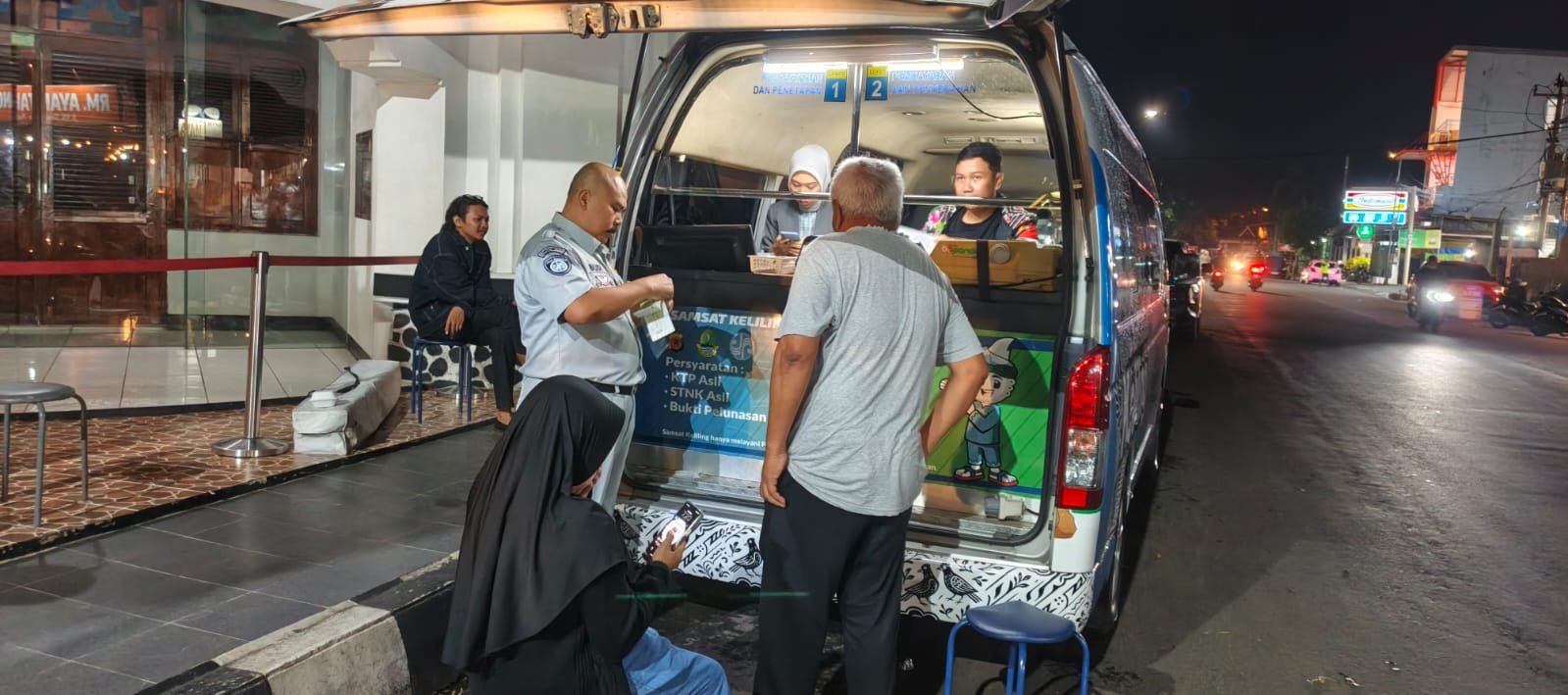 Samsat Purwakarta Hadirkan Layanan “SALAMANIS”(Samsat Malam Kamis), Permudah Warga Bayar Pajak (PKB dan SWDKLLJ)