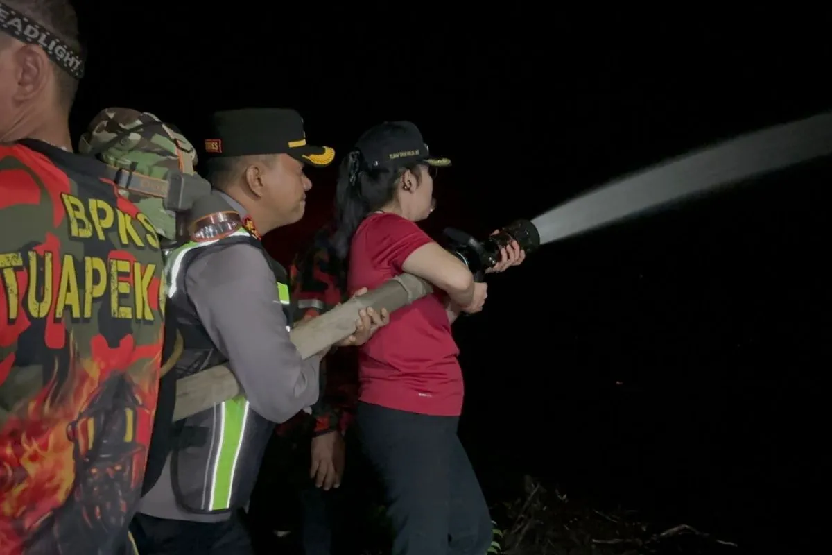 Karhutla di Akses Bandara Singkawang, Petugas Gabungan Terjunkan Personel