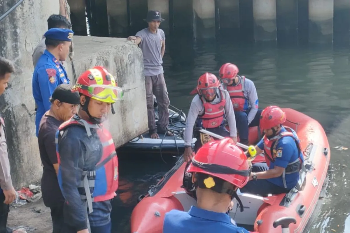 Tim Gabungan Berhasil Evakuasi Jasad Korban Tenggelam di BKT Jakarta Utara