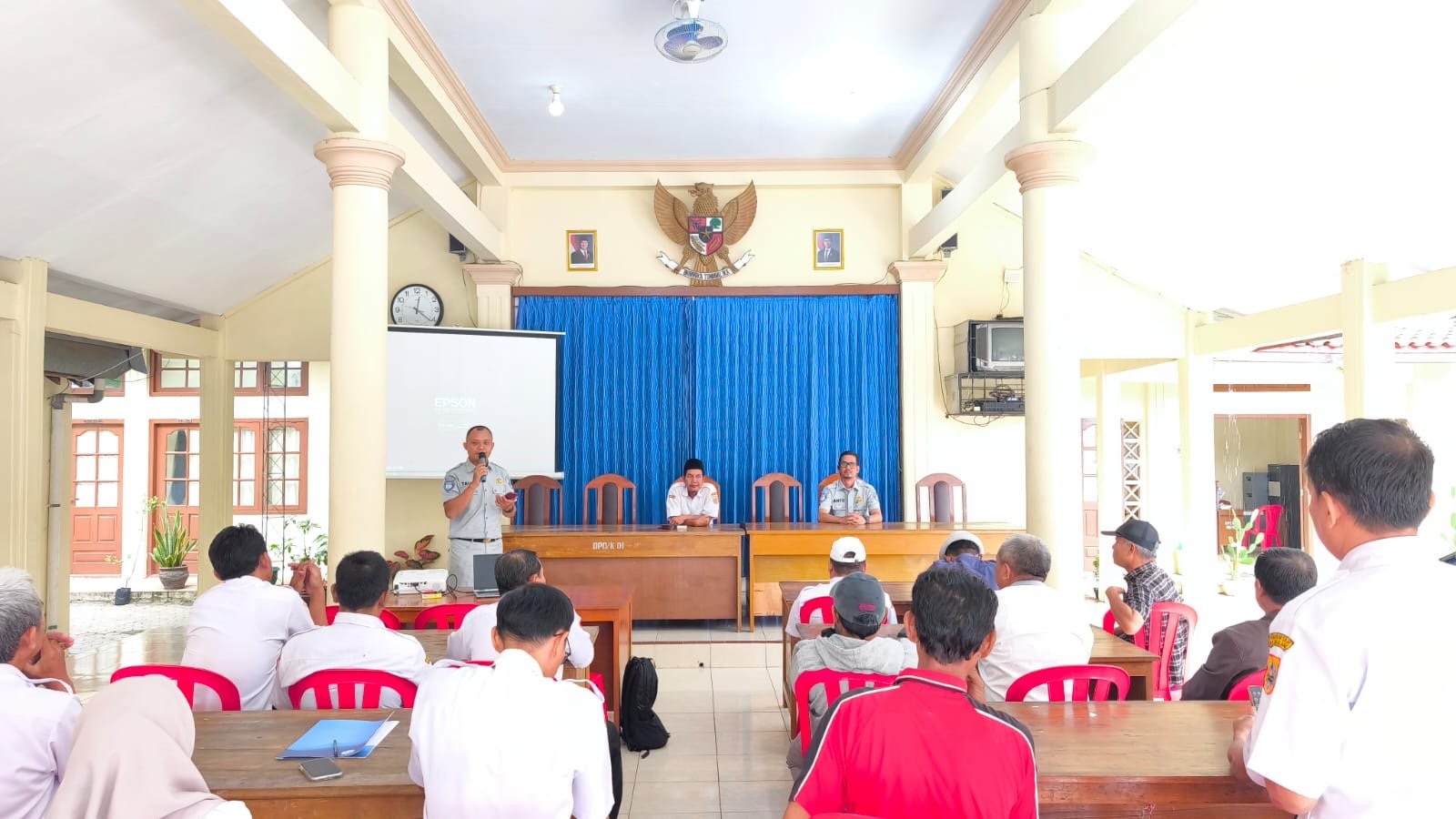 Jasa Raharja Pekalongan Gelar Sosialisasi Perangkat Desa Peduli Lalu Lintas Di Desa Kabunan