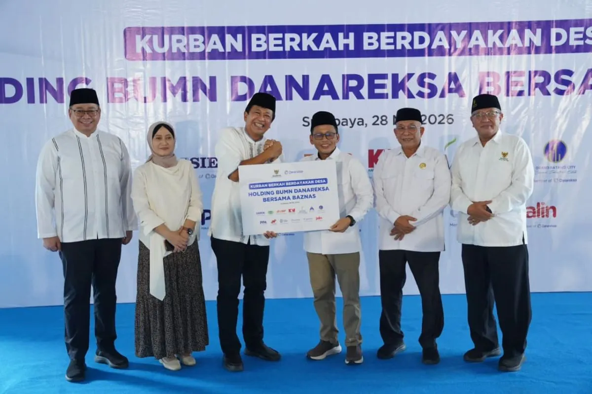 Holding BUMN Danareksa Bagikan Daging Kurban ke 3.800 Keluarga