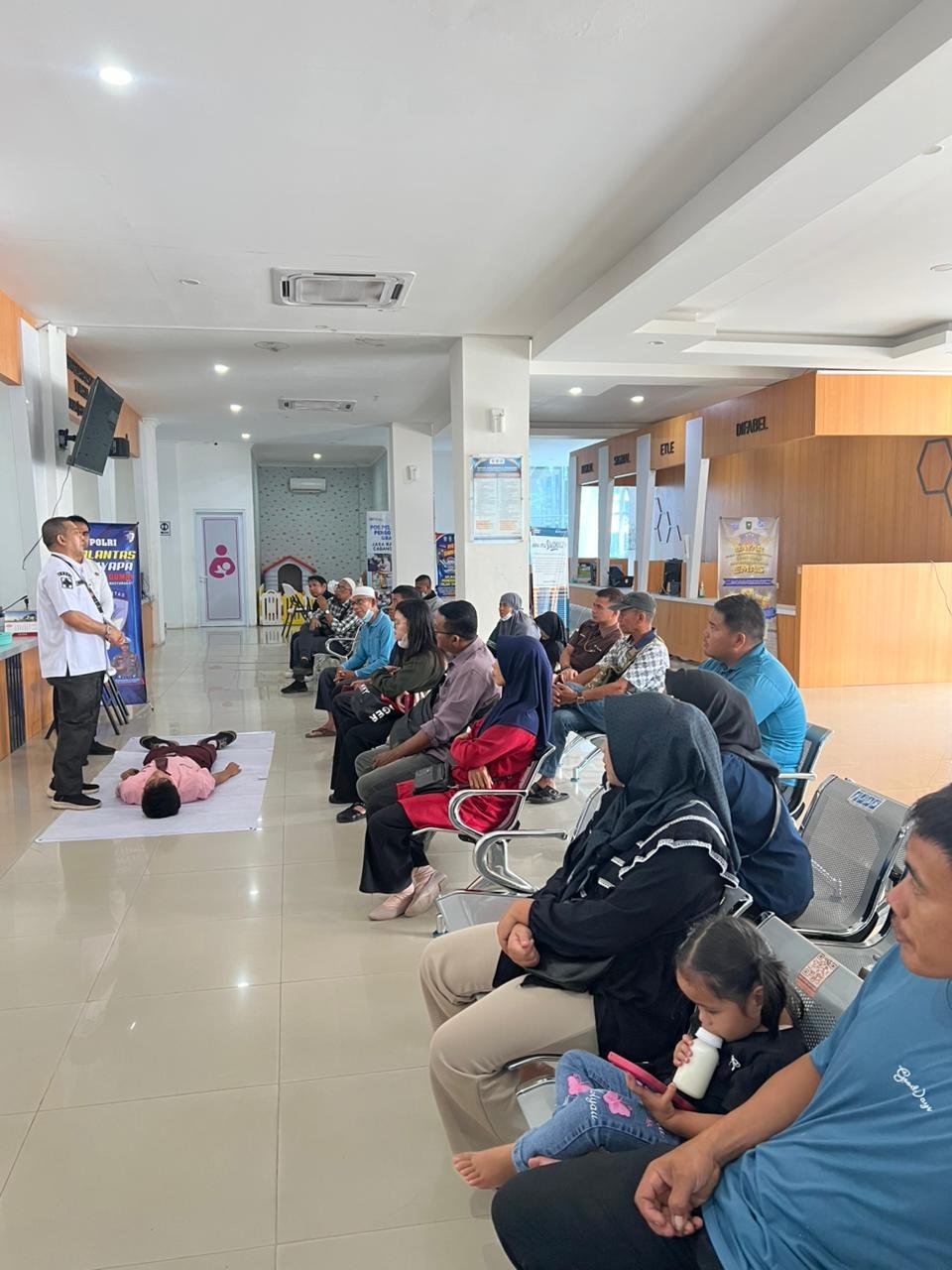 Adakan Kegiatan MUKL & PPGD, Jasa Raharja Cabang Dumai Berikan Manfaat Tambahan Bagi Masyarakat Di Kantor Samsat Dumai .