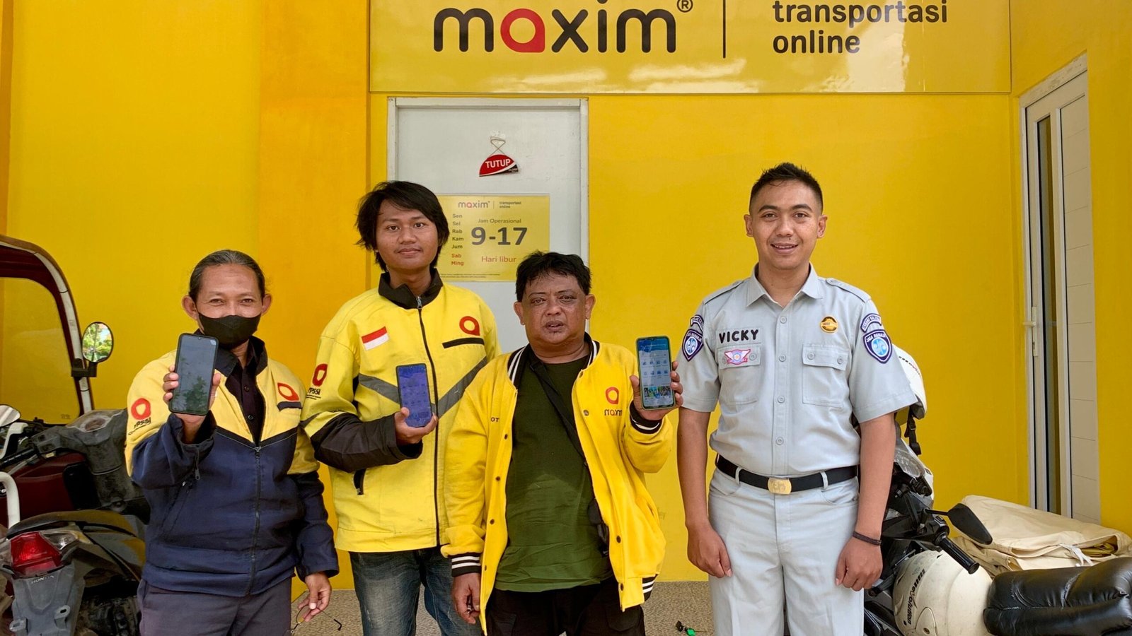 Jasa Raharja Kalteng Kenalkan Fitur Lapor Laka JRKu kepada Pengemudi Maxim di Sampit