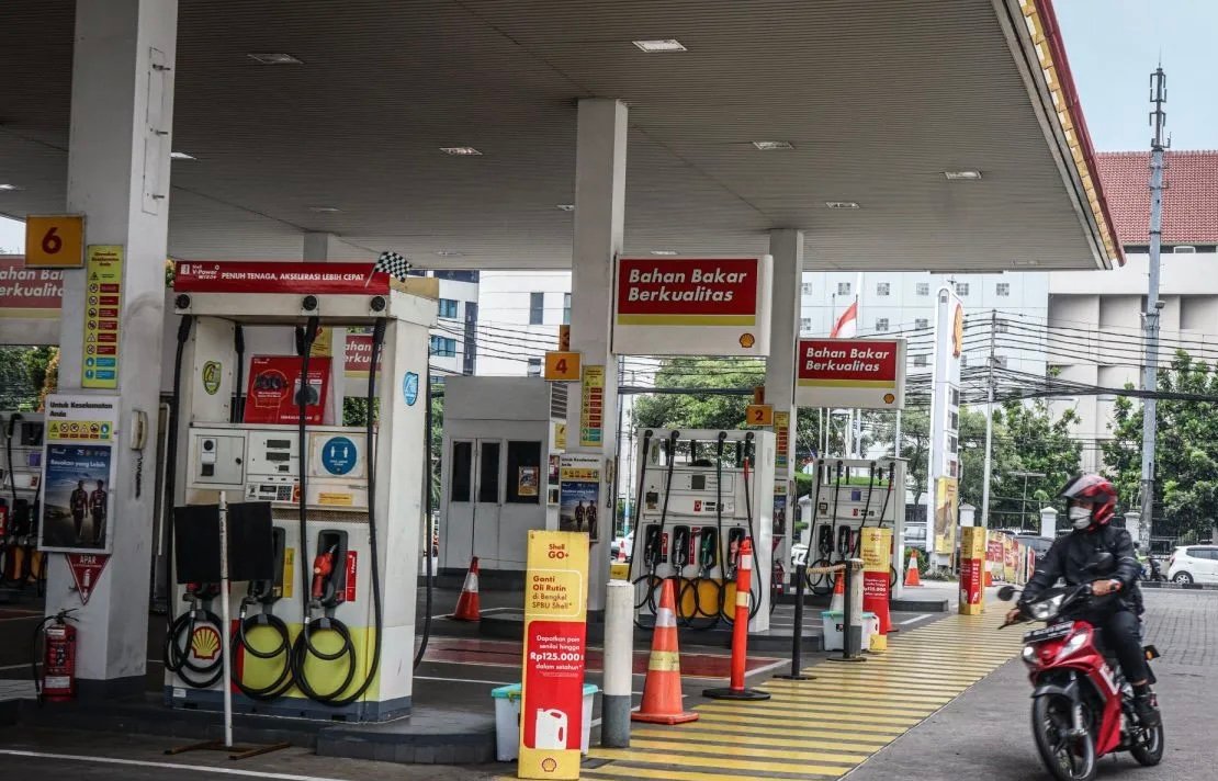 Ikuti Tren Pasar, Shell Turunkan Harga Solar Menjadi Rp24.490 per Liter