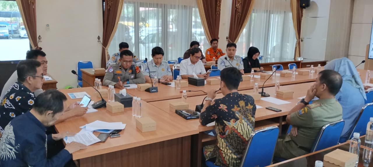 Upaya Peningkatan Keselamatan Lalu Lintas, PT Jasa Raharja (Persero) Cabang Cirebon Gelar Forum Komunikasi Lalu Lintas (FKLL) di Dinas Perhubungan Kota Cirebon