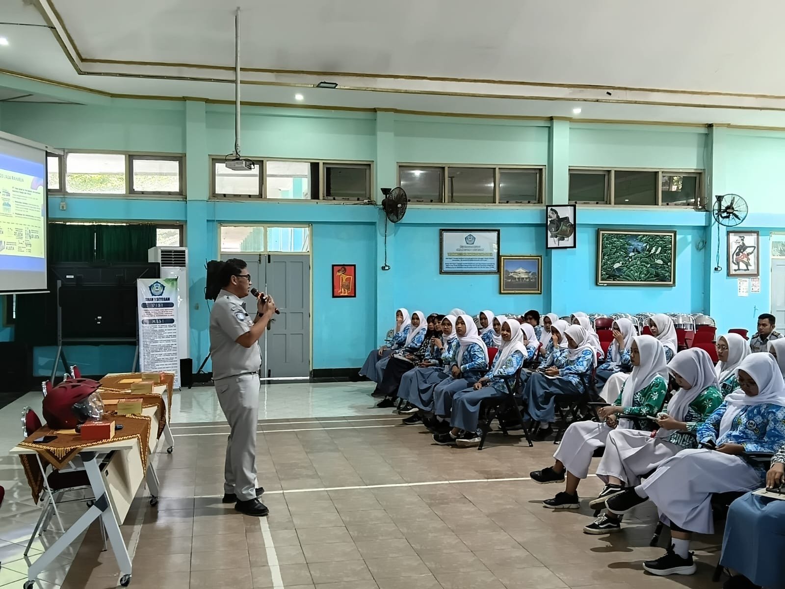 Jasa Raharja Dorong Peran Pendidik dalam Budaya Keselamatan di SMPN 2 Mlati Jasa Raharja Dorong Peran Pendidik dalam Budaya Keselamatan di SMPN 2 Mlati