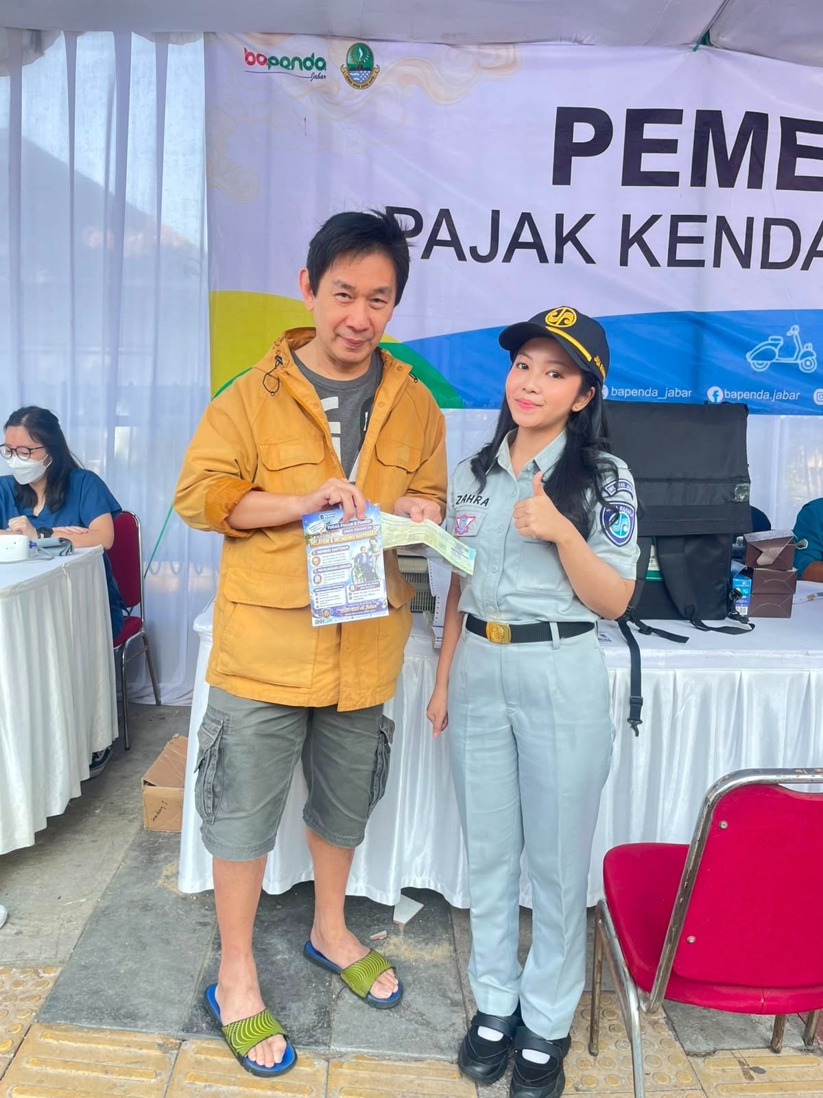 Berikan Kemudahan dan Keuntungan Bagi Wajib Pajak, Kolaborasi Jasa Raharja Bandung Bersama Tim Pembina Samsat Padjajaran Gelar Pemeriksaan PKB dan SWDKLLJ disertai Pengobatan Gratis, Sosialisasi PPGD dan Voucher