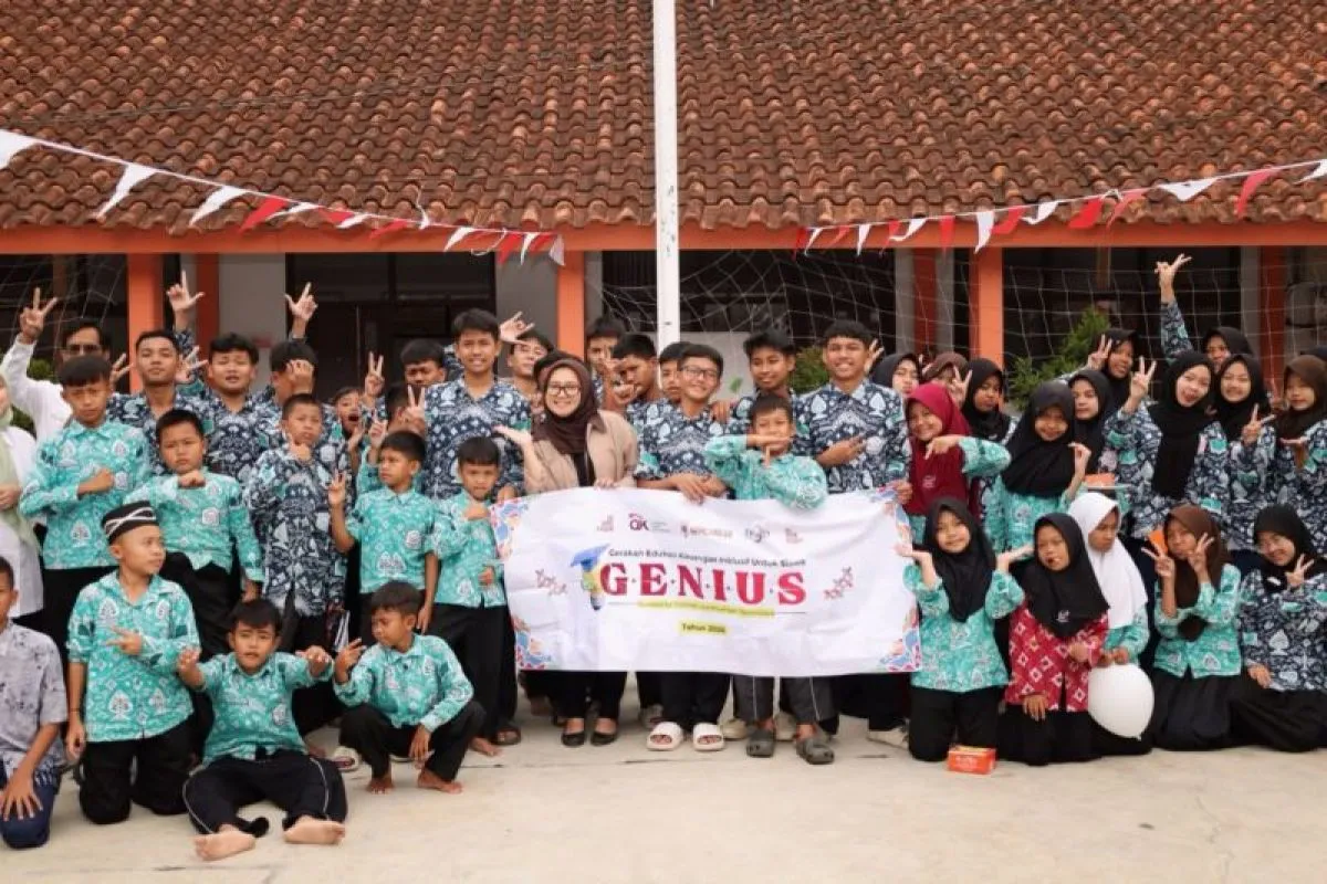 Dorong Inklusi Keuangan, OJK Tasikmalaya Ajarkan Budaya Menabung kepada Siswa Sekolah Rakyat