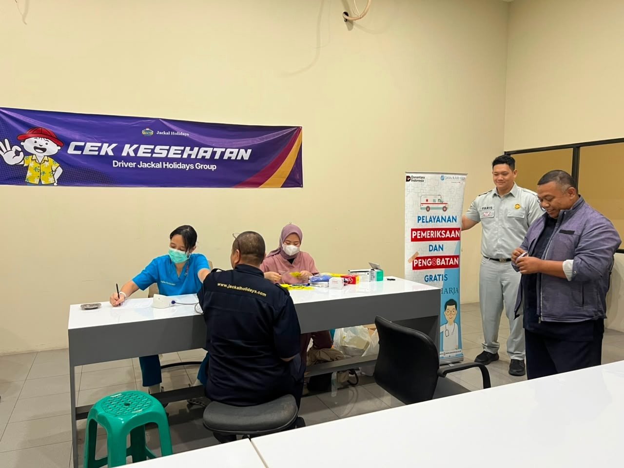 Sehat Fisik, Tanggap Darurat Kolaborasi Jasa Raharja Jabar dan Jackal Holiday Demi Keselamatan Penumpang