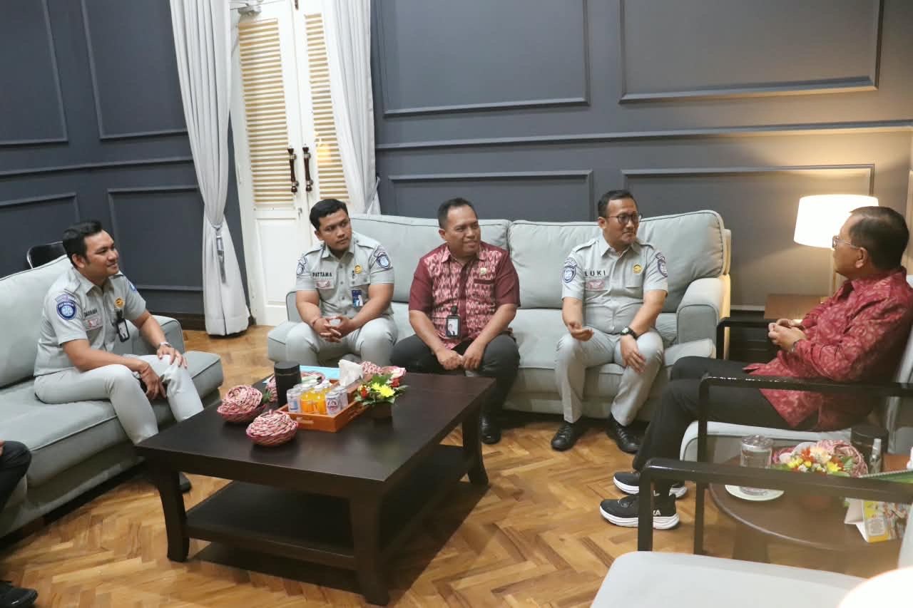 Perkuat Sinergi, Jasa Raharja Cabang Singaraja Audiensi dengan Bupati Buleleng Perkuat Sinergi, Jasa Raharja Cabang Singaraja Audiensi dengan Bupati Buleleng