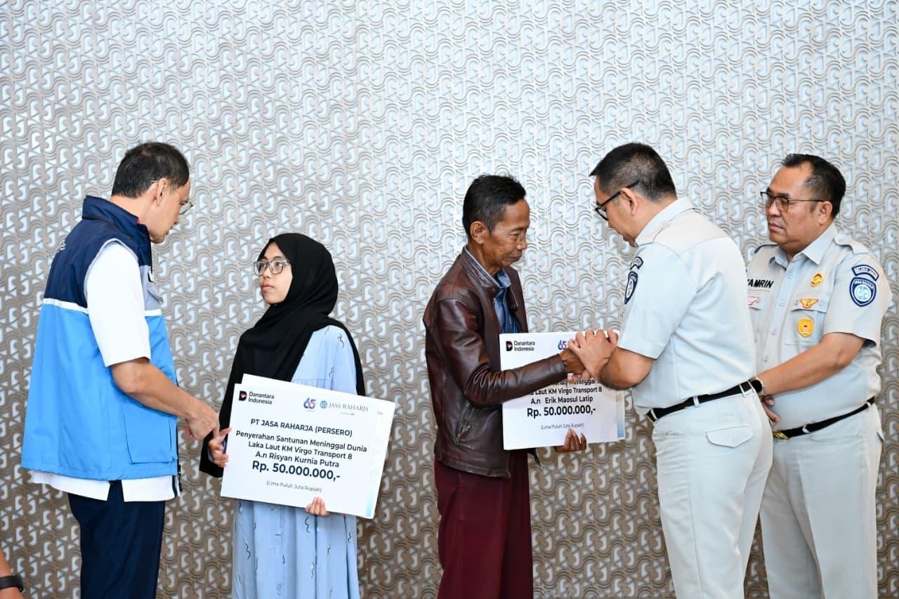 Jasa Raharja Serahkan Santunan kepada Dua Ahli Waris Korban KM Virgo Transport 8 di Jawa Barat Jasa Raharja Serahkan Santunan kepada Dua Ahli Waris Korban KM Virgo Transport 8 di Jawa Barat