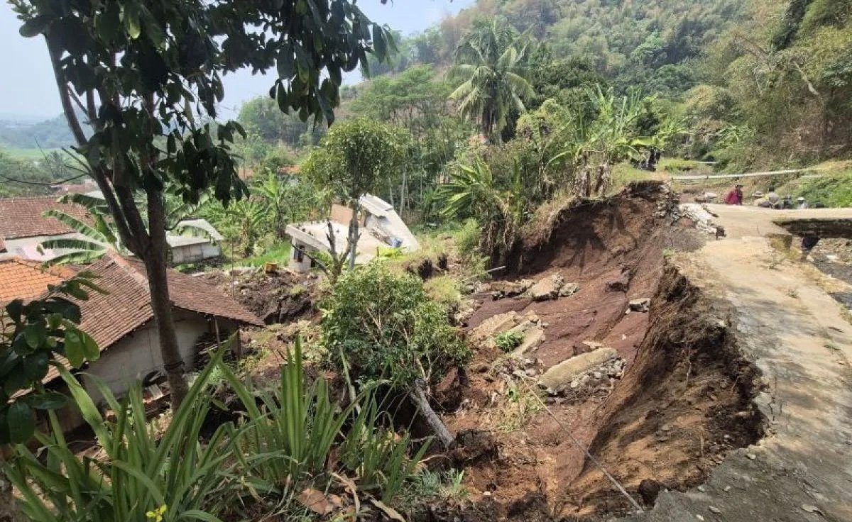 Bencana Longsor di Kutawaringin Bandung, Tiga Rumah Warga Rusak