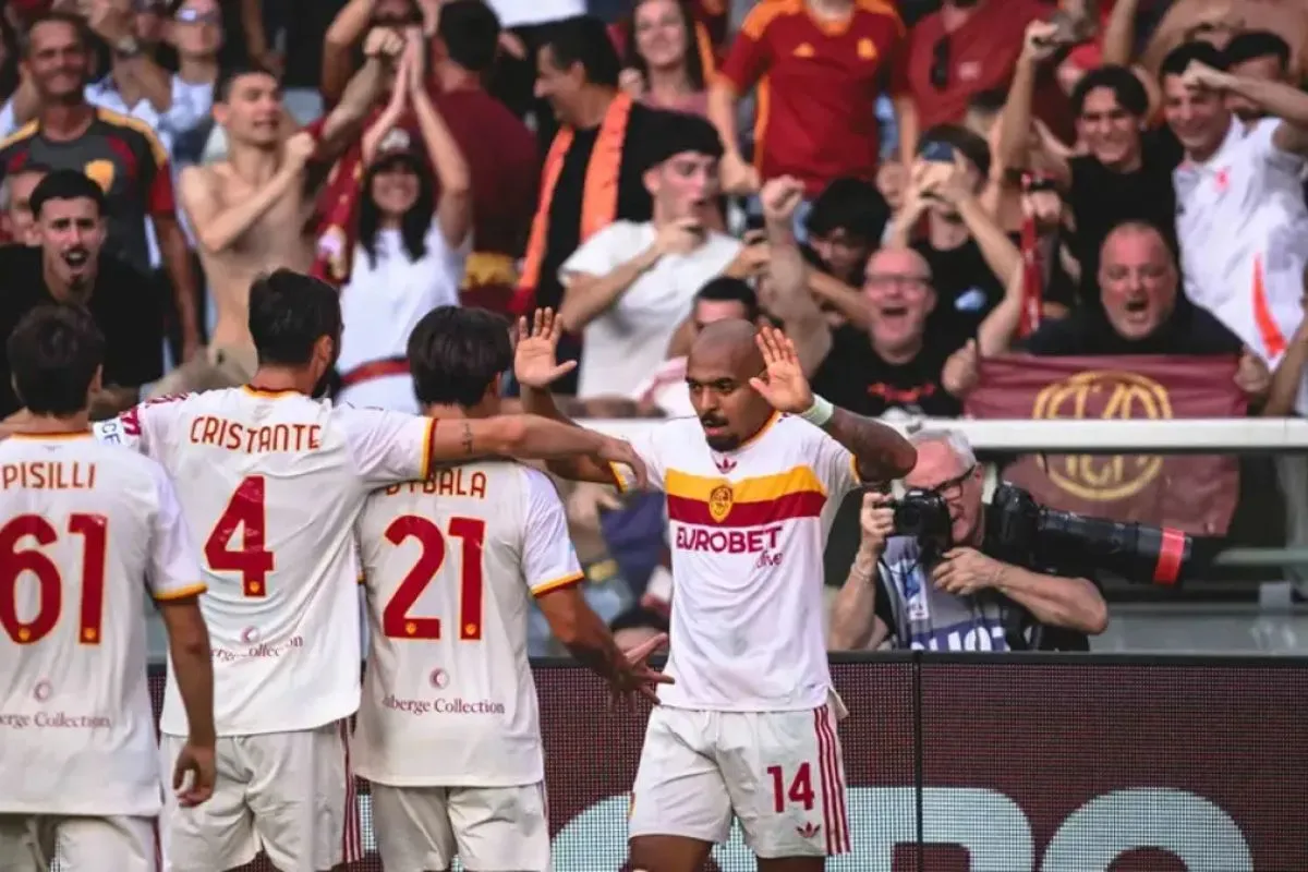 Hasil Serie A: AS Roma Bungkam Torino 2-0, Rebut Posisi Puncak Klasemen
