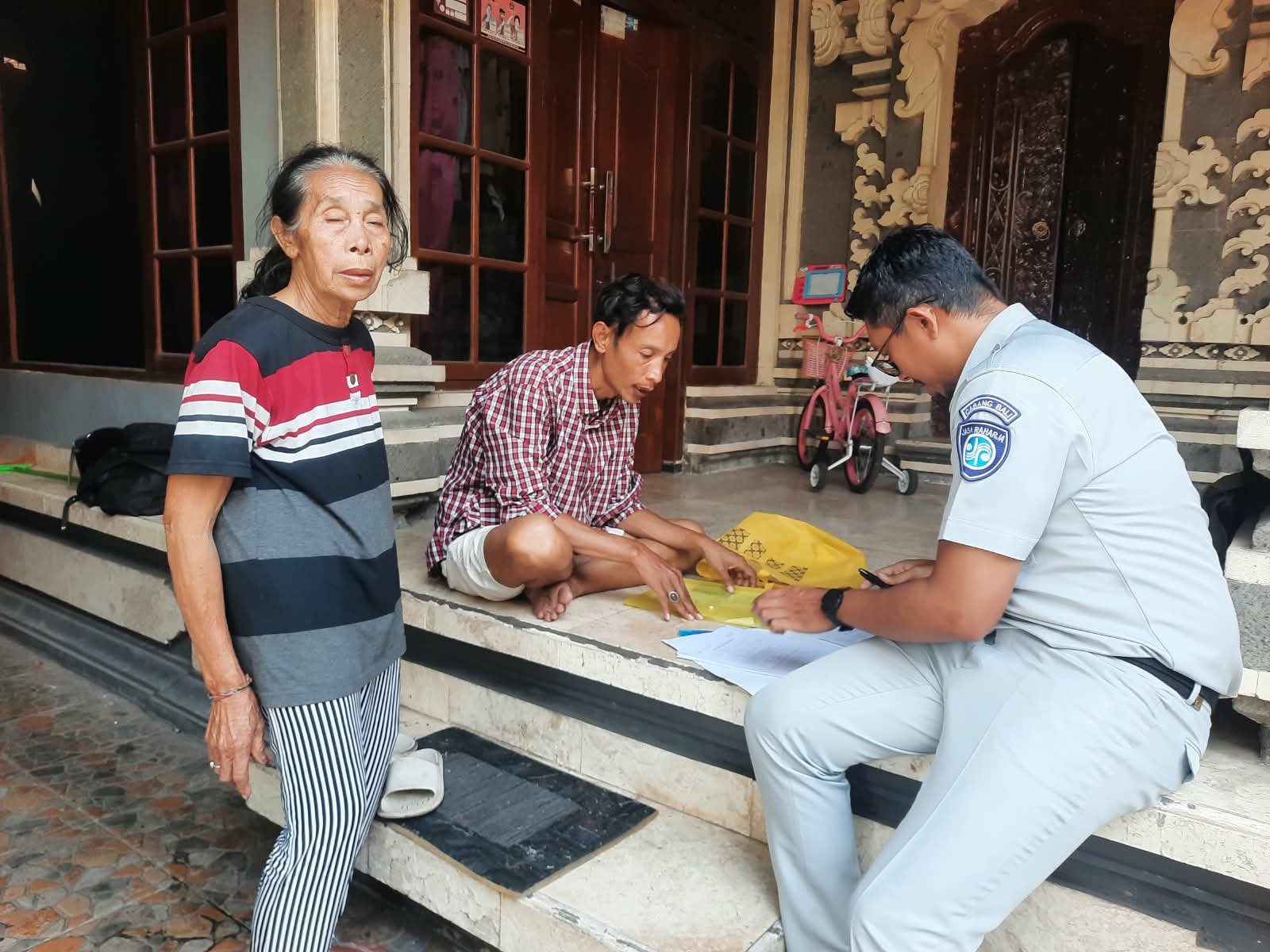 Di Tengah Duka Keluarga, Jasa Raharja Pastikan Hak Korban Tetap Terlayani Di Tengah Duka Keluarga, Jasa Raharja Pastikan Hak Korban Tetap Terlayani