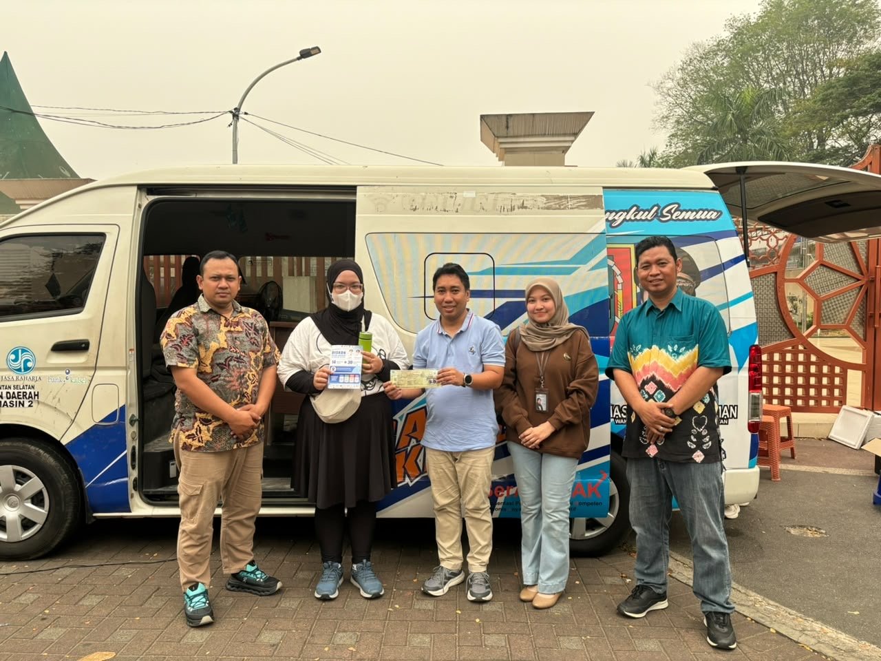 Tim Pembina Samsat Banjarmasin II Permudah Pembayaran Pajak Kendaraan di Akhir Pekan Tim Pembina Samsat Banjarmasin II Permudah Pembayaran Pajak Kendaraan di Akhir Pekan
