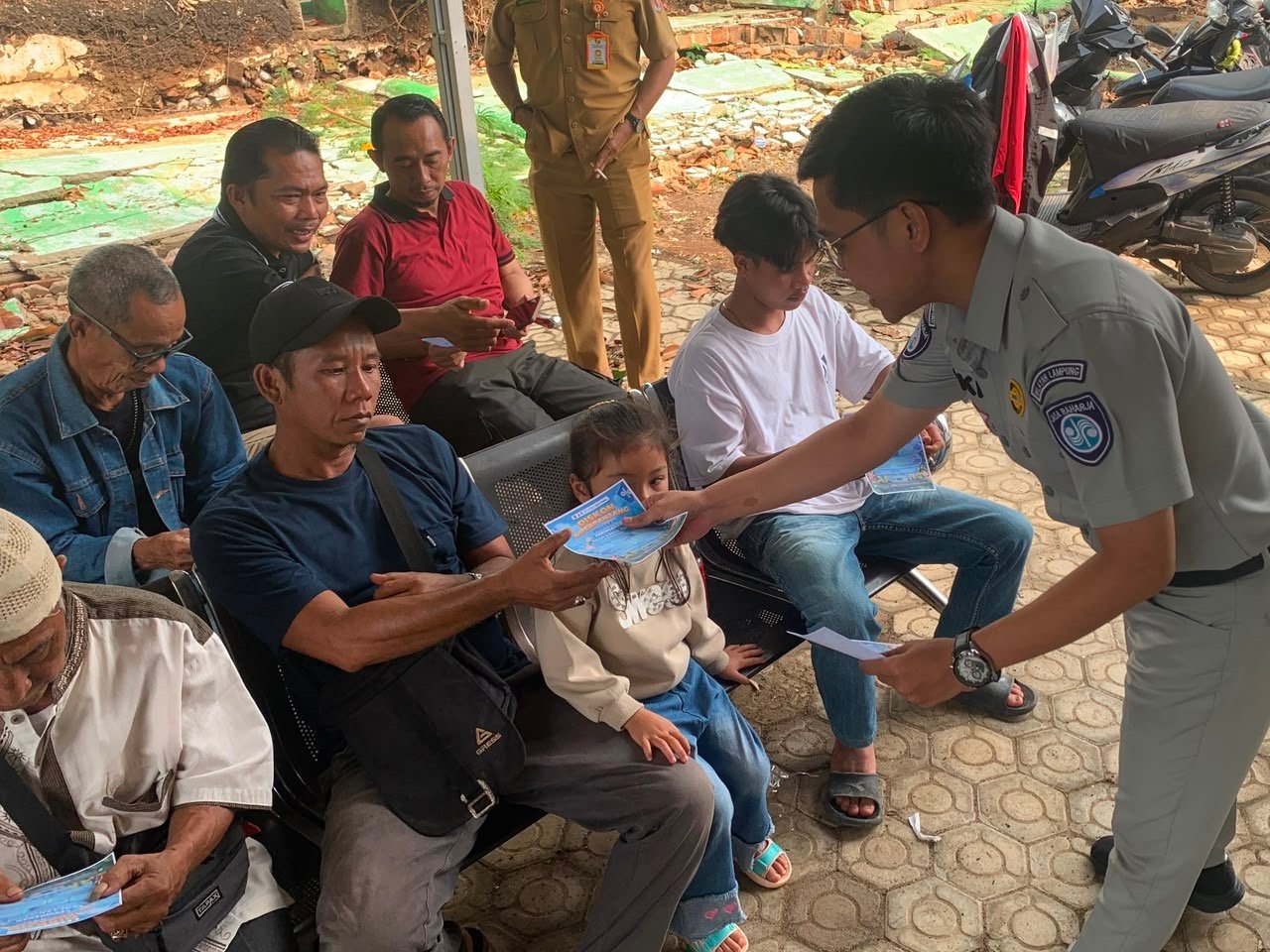 Samsat Desa Bukit Kemuning Perluas Edukasi Program Keringanan Pajak kepada Masyarakat Samsat Desa Bukit Kemuning Perluas Edukasi Program Keringanan Pajak kepada Masyarakat