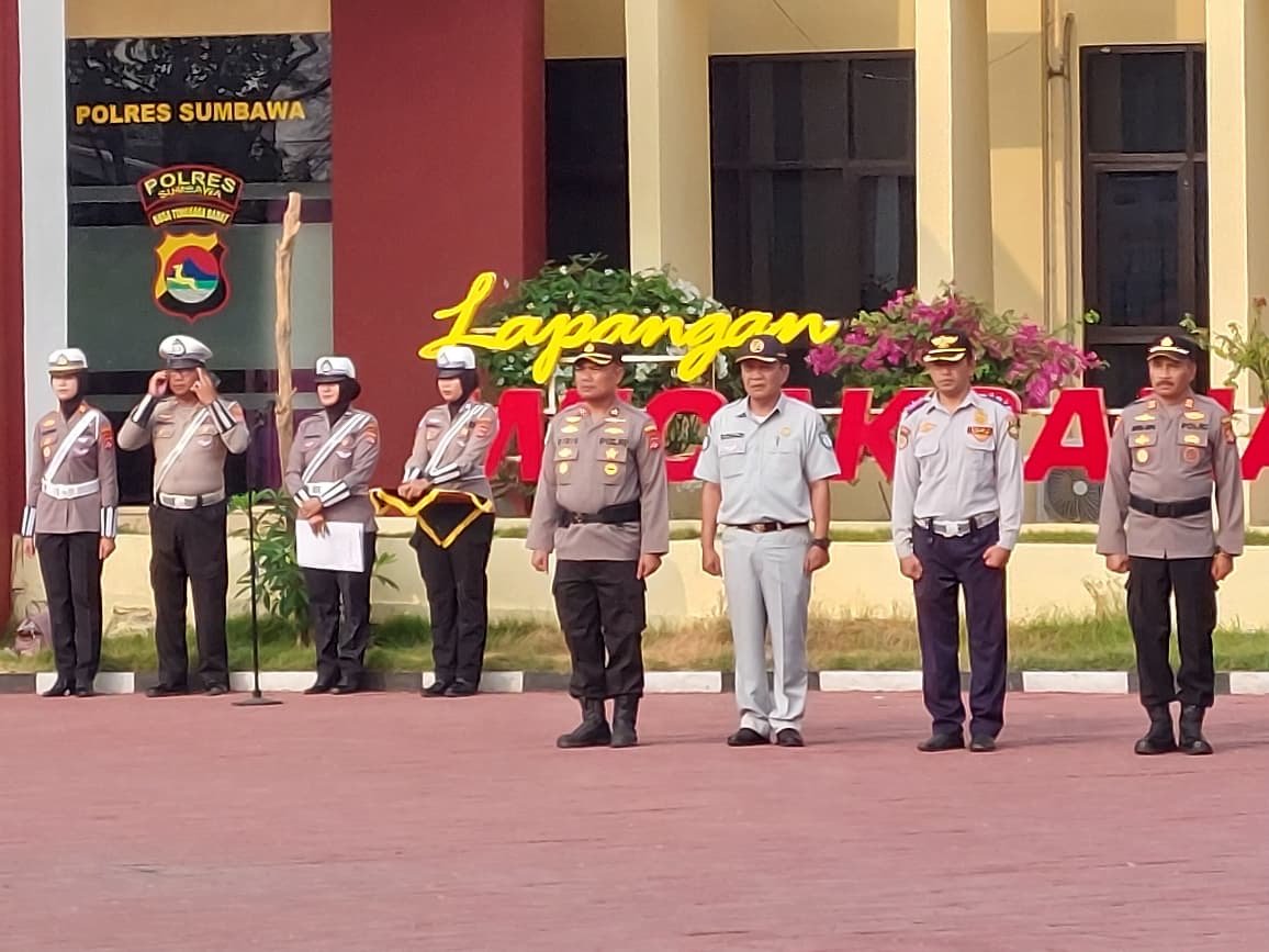 Kepala Jasa Raharja Sumbawa Hadiri Apel Gelar Pasukan Operasi Patuh Rinjani 2026 Kepala Jasa Raharja Sumbawa Hadiri Apel Gelar Pasukan Operasi Patuh Rinjani 2026