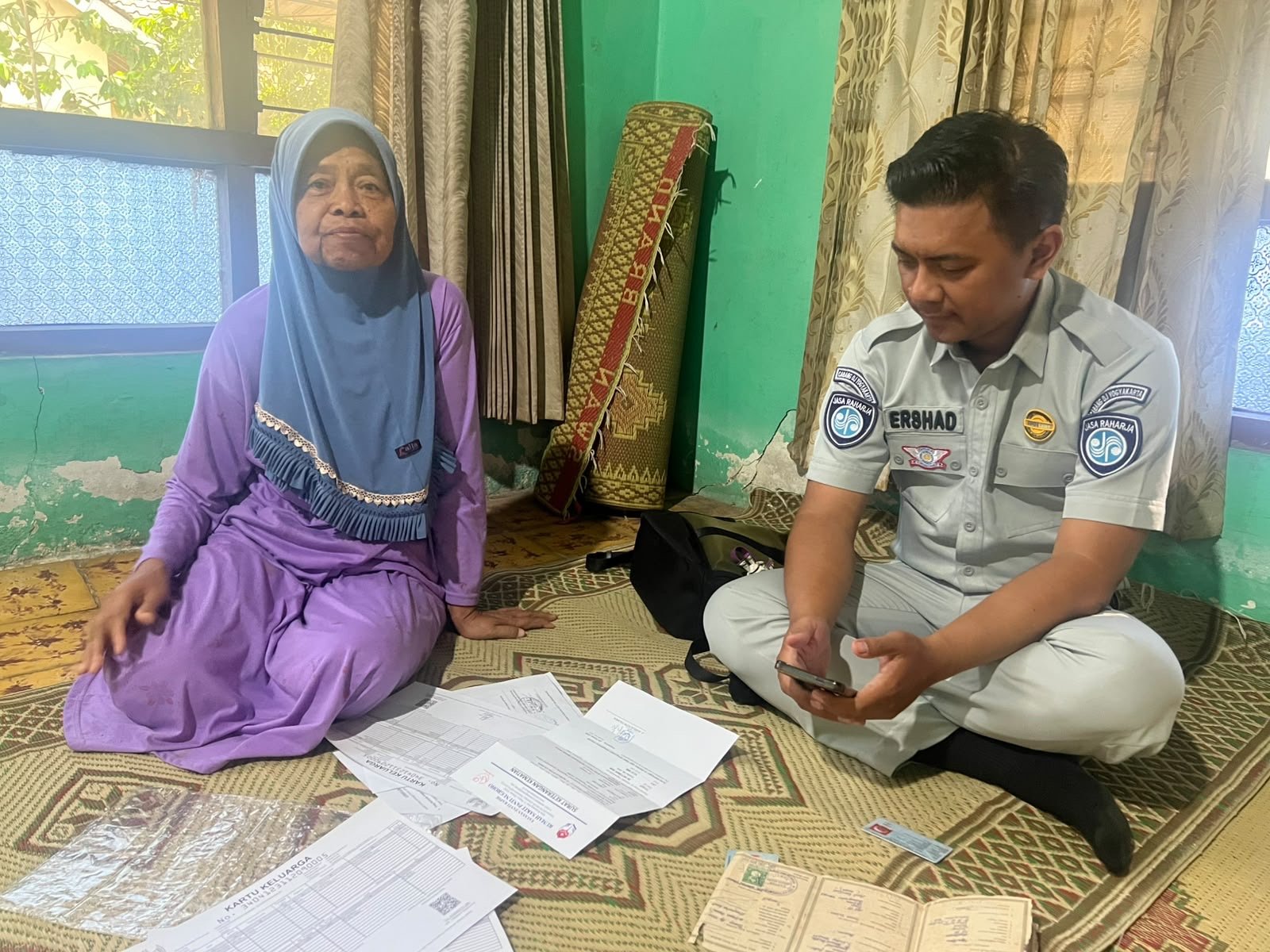 Jasa Raharja Hadir Mendampingi Ahli Waris dalam Proses Pelayanan Santunan di Sleman Jasa Raharja Hadir Mendampingi Ahli Waris dalam Proses Pelayanan Santunan di Sleman