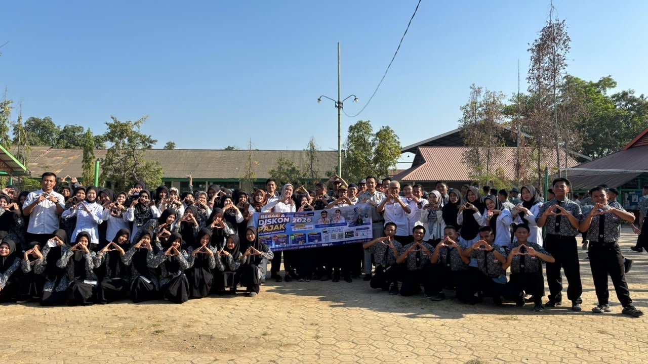 Dekatkan Pelayanan dan Edukasi Keselamatan, Tim Samsat Pangkep Hadirkan Diskon Pajak hingga Samsat Keliling di SMAN 1 Pangkep